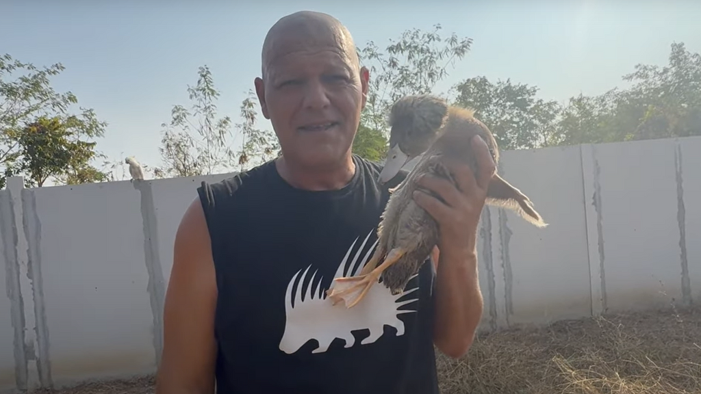 Frank Cuesta en su último vídeo desde su santuario en Tailandia