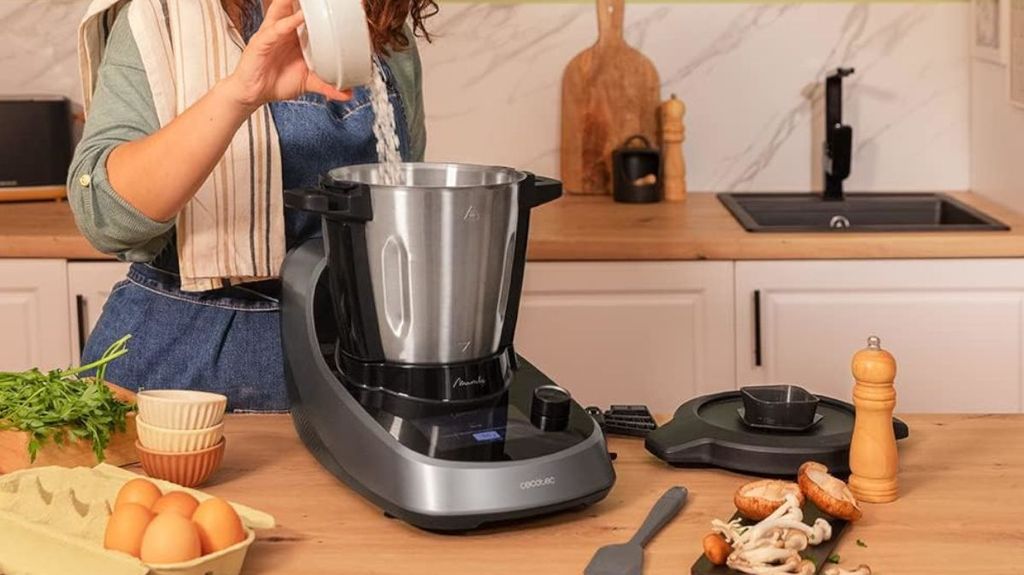 El robot de cocina más vendido de Amazon es de Cecotec ¡y ahora está de oferta!