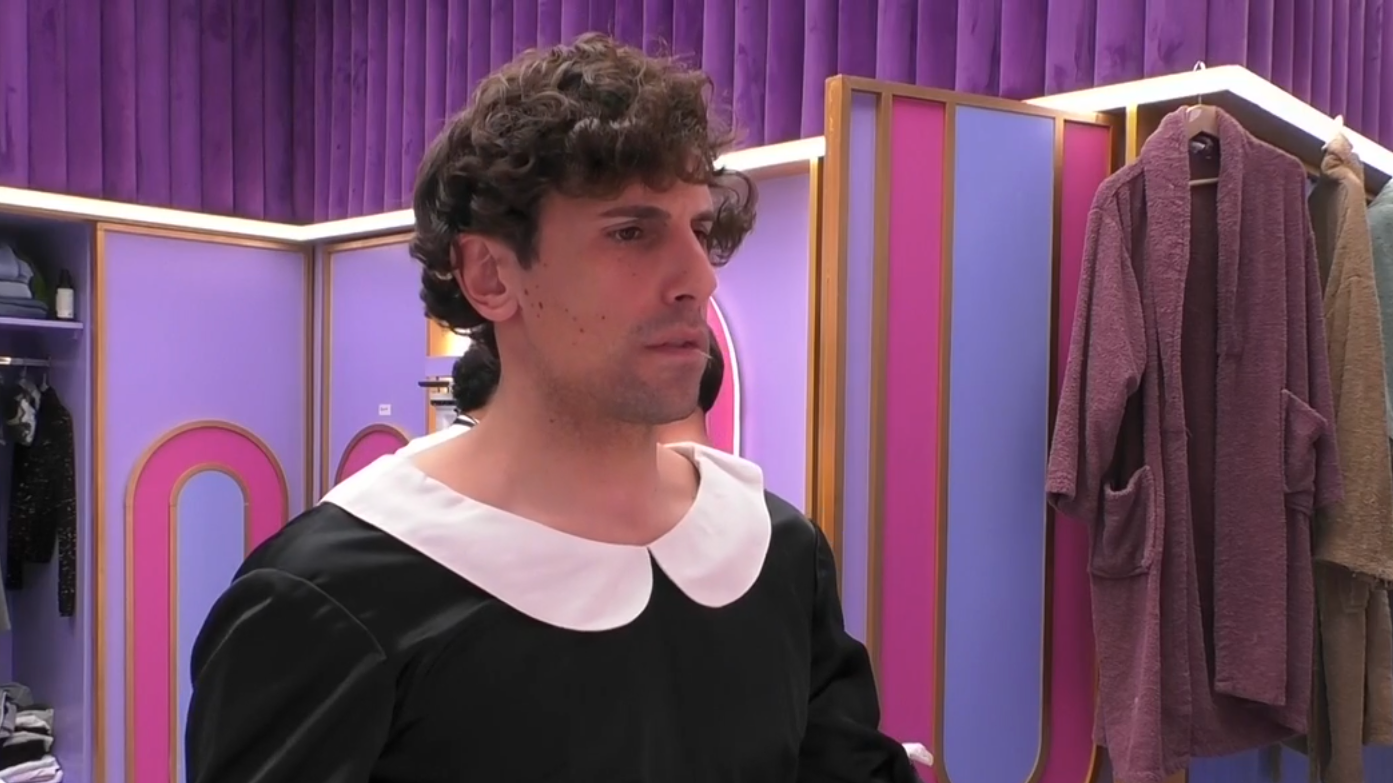 Óscar en el vestidor