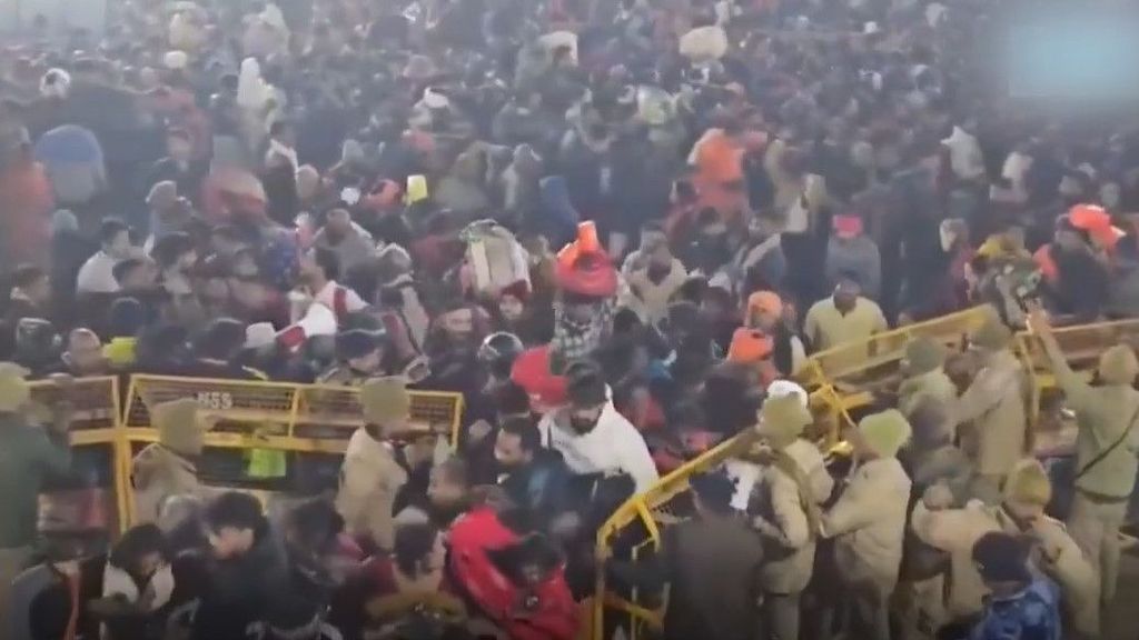 Decenas de peregrinos mueren en una avalancha en el festival Kumbh Mela en la India