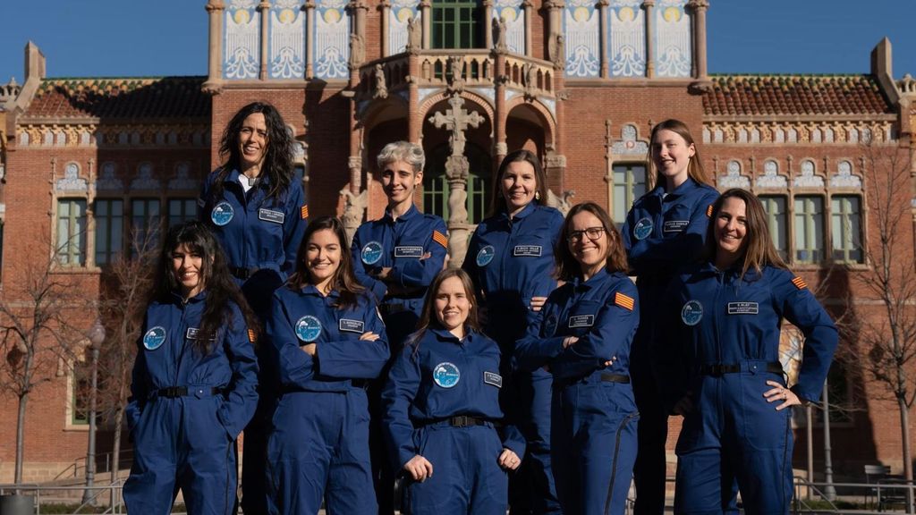 Las tripulantes de Hypatia II en el Recinte Modernista del Hospital de Sant Pau de Barcelona