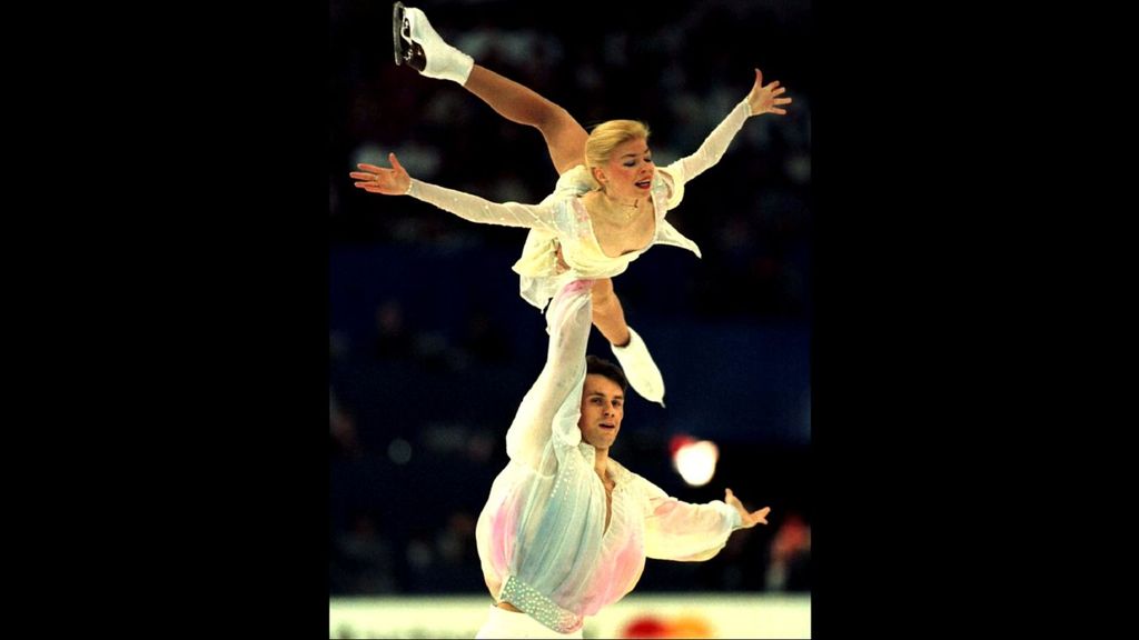 14 patinadores, dos de ellos campeones del mundo, iban en el avión que ha colisionado contra un helicóptero en Washington