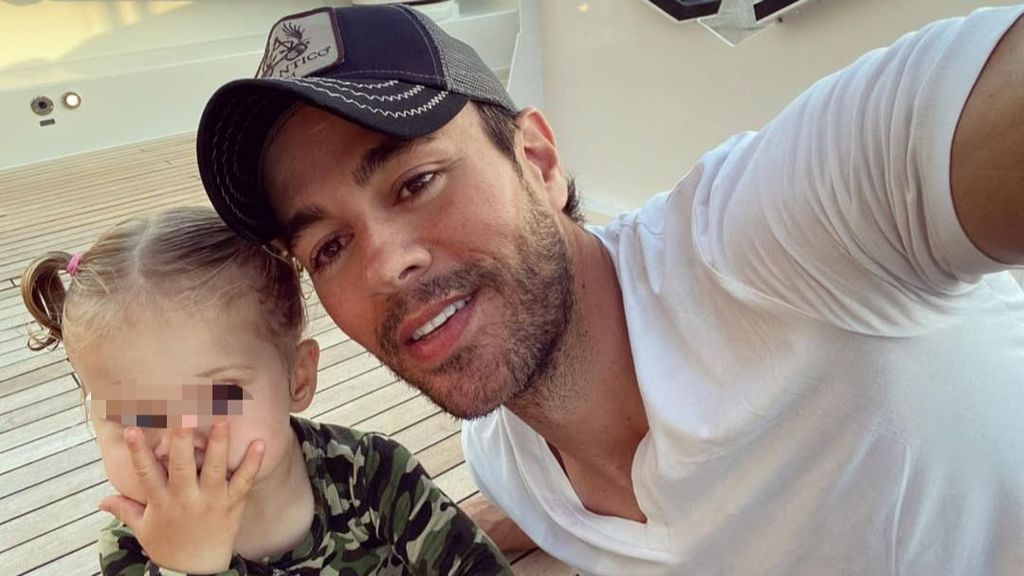 Enrique Iglesias y su hija Mary