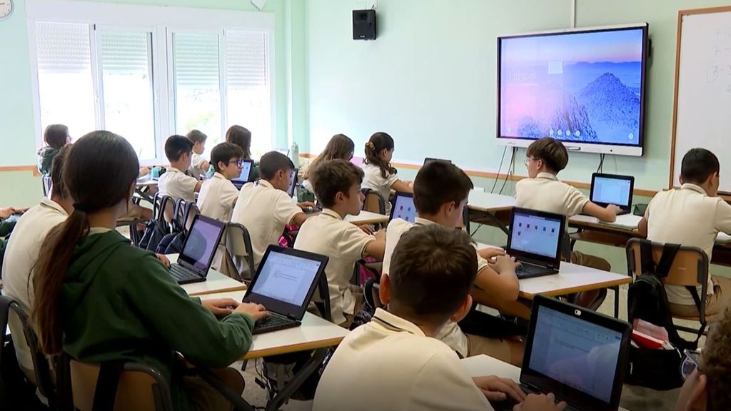 Multas Reino Unido por llevarse a los niños de vacaciones durante el curso escolar