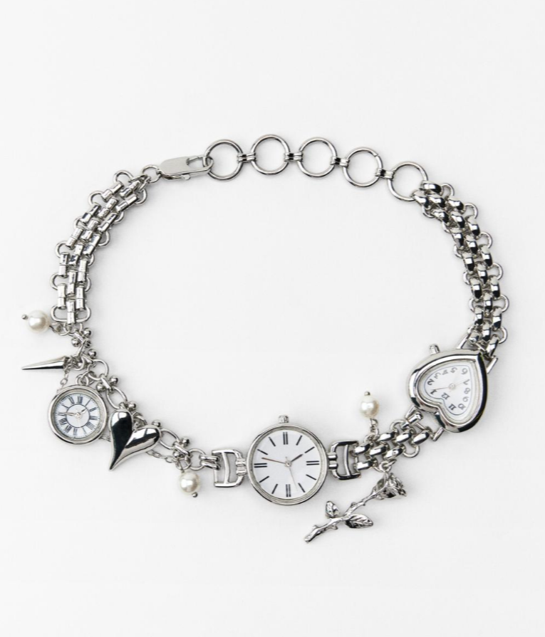 Collars con 'charms' de relojes