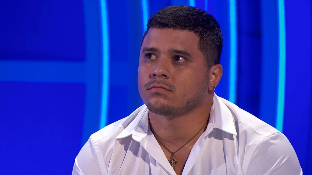 El reencuentro de dos hermanos gemelos tras meses sin hablarse: "Nunca me llevé bien con su expareja" Hay una cosa que te quiero decir Temporada 1 Top Vídeos 23