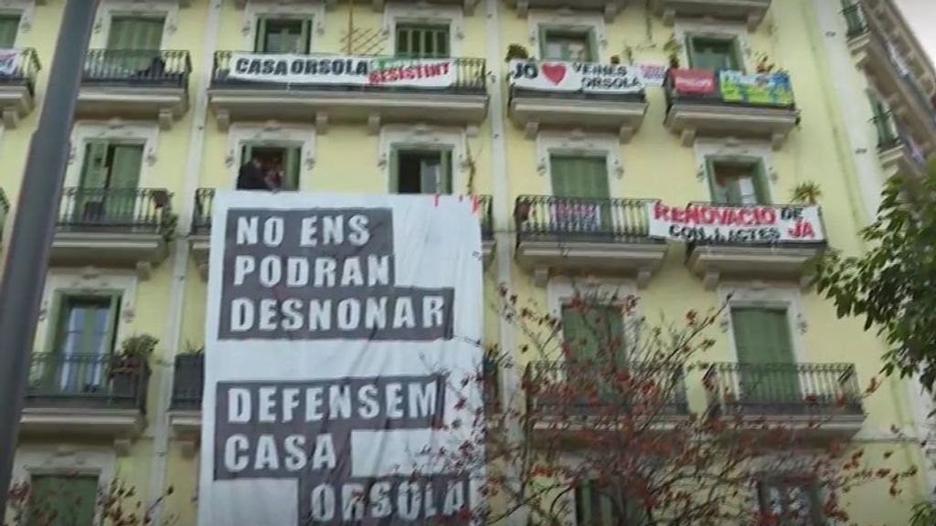 Protesta vecinal contra el desalojo en Casa Orsola, en Barcelona