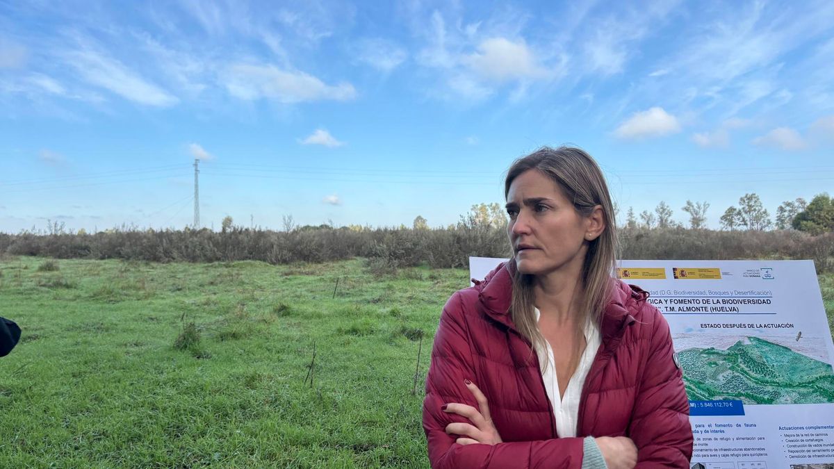 La vicepresidenta Tercera del Gobierno y Ministra para la Transición Ecológica y el Reto Demográfico, Sara Aagesen, en su visita el pasado viernes a la finca Los Mimbrales, en Doñana.