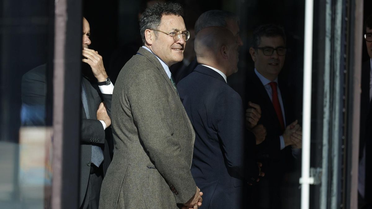 El Fiscal General del Estado, Álvaro García Ortiz, a su llegada al acto de entrega de despachos de la 73 promoción de la Carrera Judicial, en el Auditorio Da Vinci, a 23 de enero de 2025, en Barcelona, Catalunya (España).