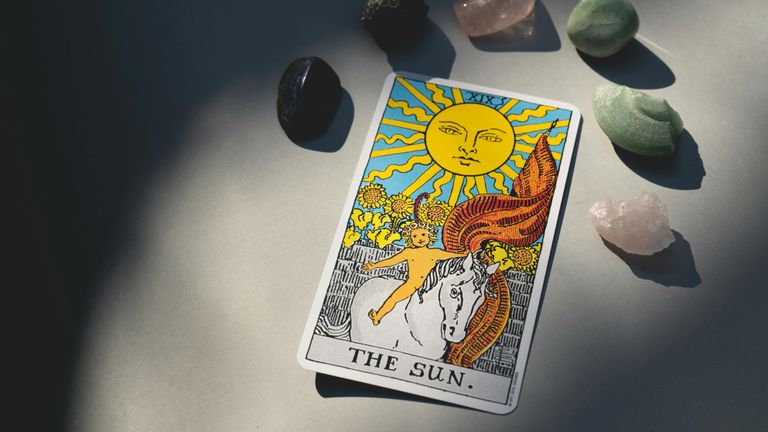 Carta El Sol en el Tarot: qué significa, el signo que representa y número