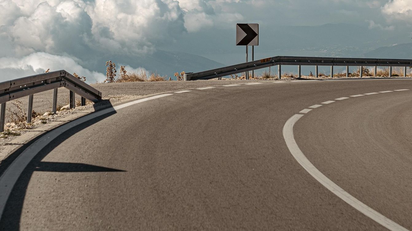 Curva en una autovía