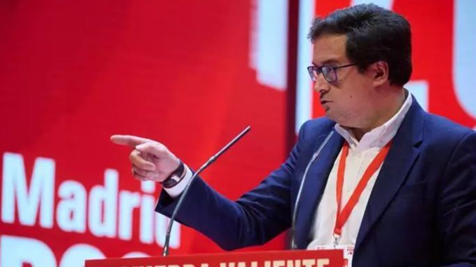 López destaca "la izquierda valiente" con Sánchez y pide "sonreír y trabajar" para recuperar Madrid en 2027