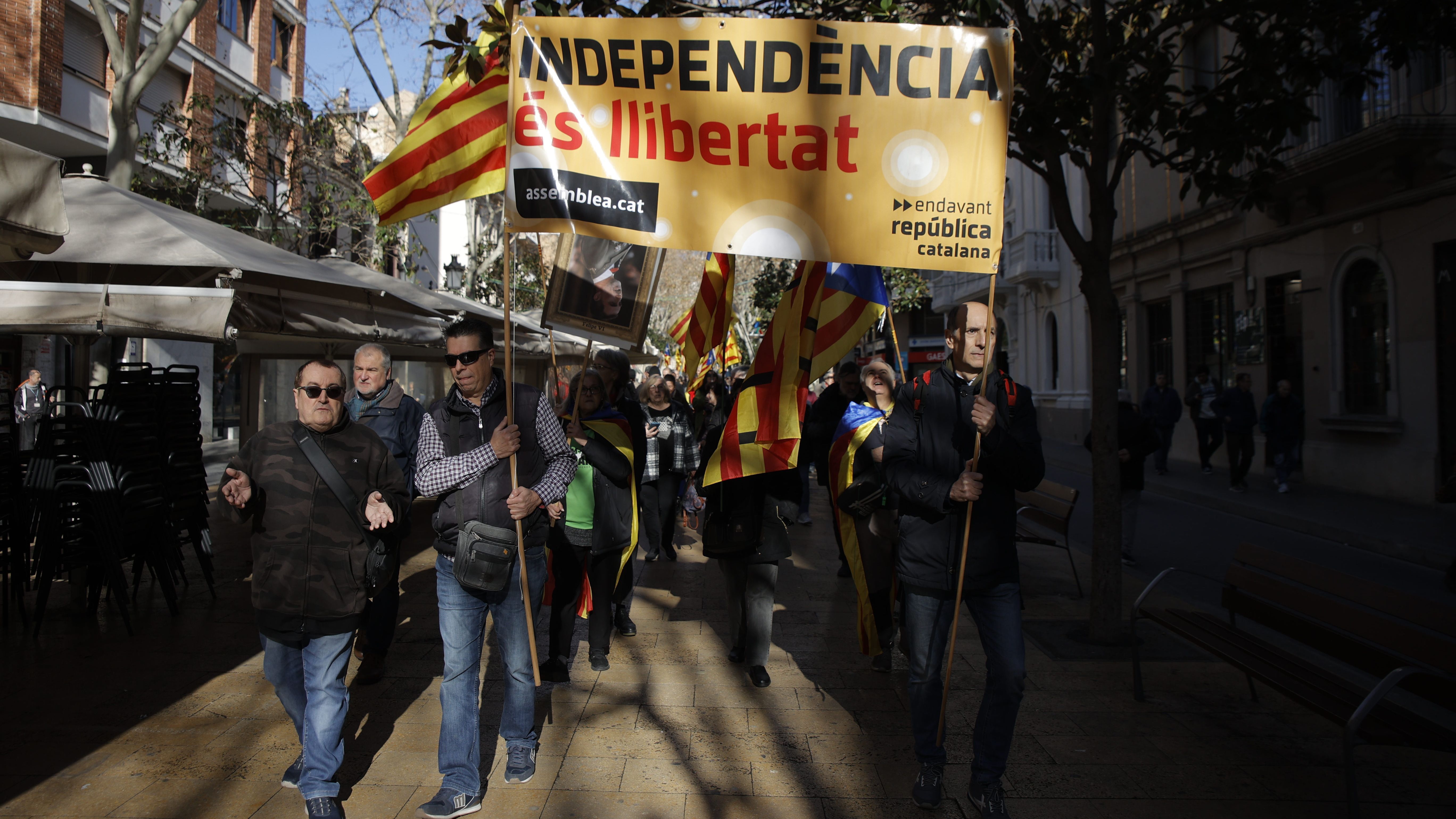 Actos de protesta contra el rey durante su visita a L'Hospitalet por el premio Princesa de Girona Social 2025