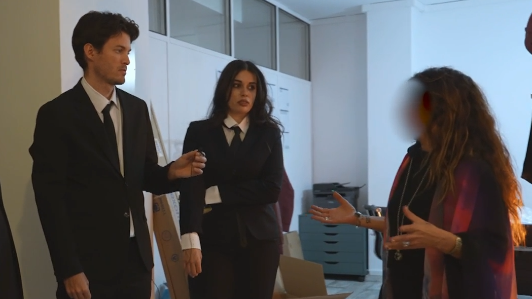 Carles Tamayo, junto a la espiritista