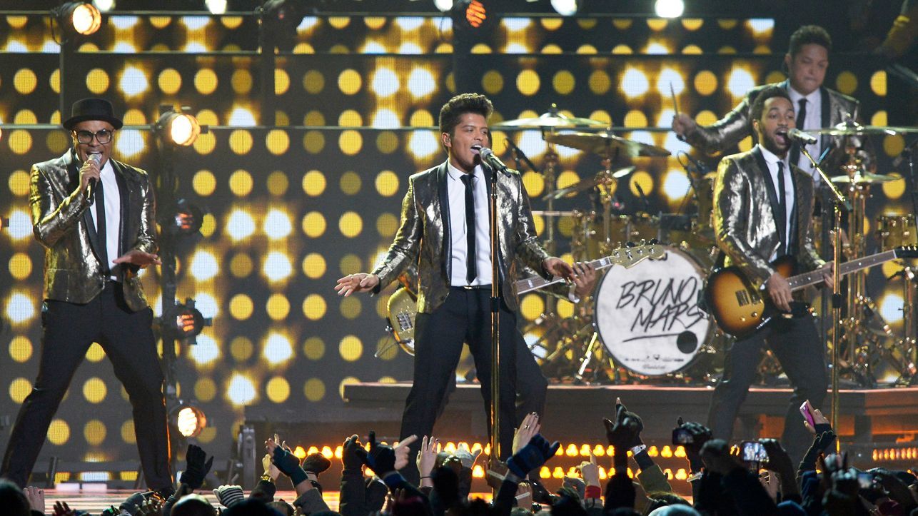 Bruno Mars en la Superbowl de 2014
