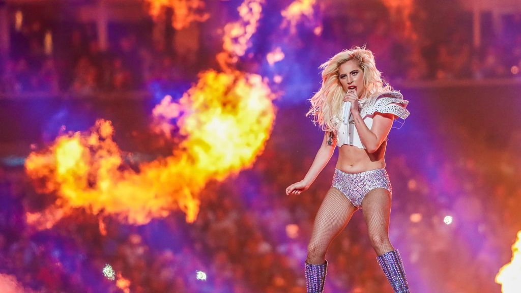 Lady Gaga en la SuperBowl de 2017