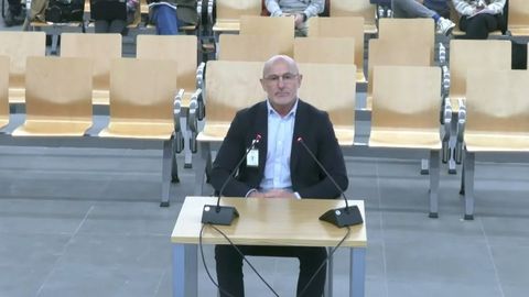 La declaración de Luis de la Fuente en el juicio por el beso de Luis ...