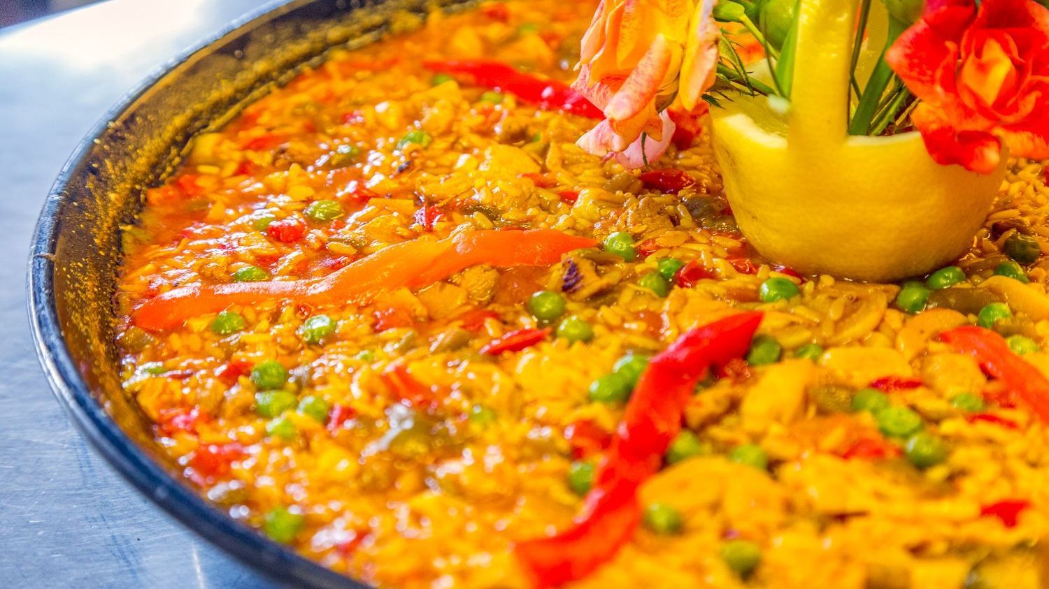 Paella del Restaurante Camping La Viñuela