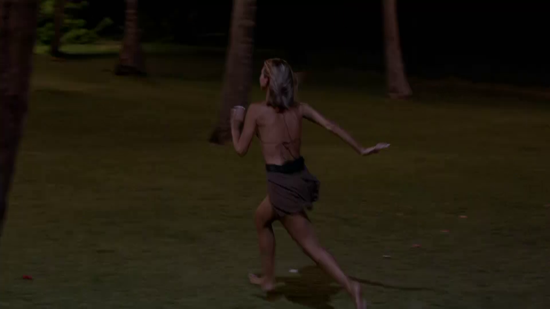 Anita no consigue llegar a ‘Villa Montaña’ y Andrea también intenta huir