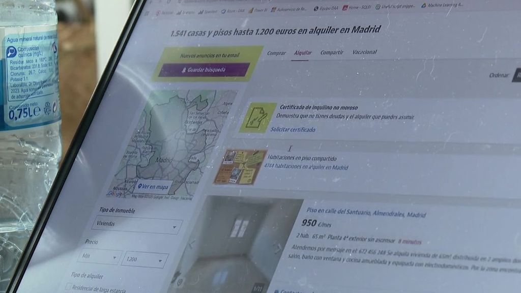 Informativos Telecinco recorre las calles junto a una joven en busca de una vivienda en alquiler