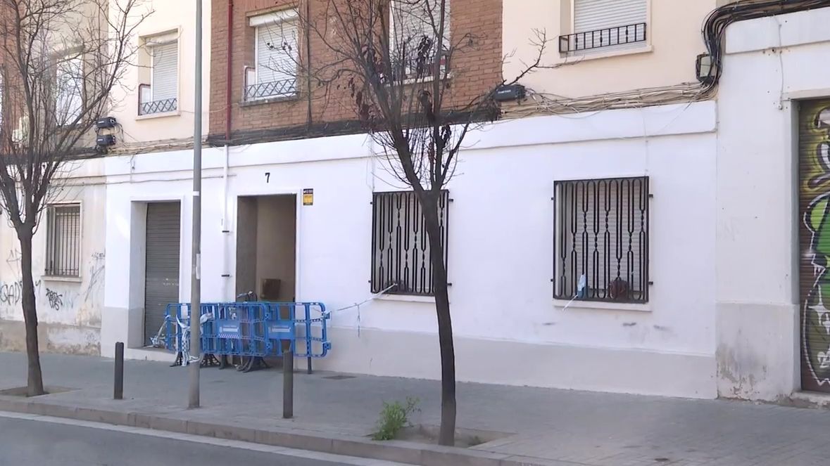 37 familias de las viviendas derrumbadas en Badalona hace un año siguen sin poder volver a sus casas