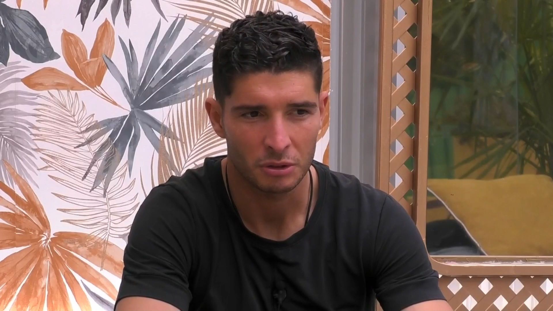 Alex Ghita y sus monólogos en el dormitorio