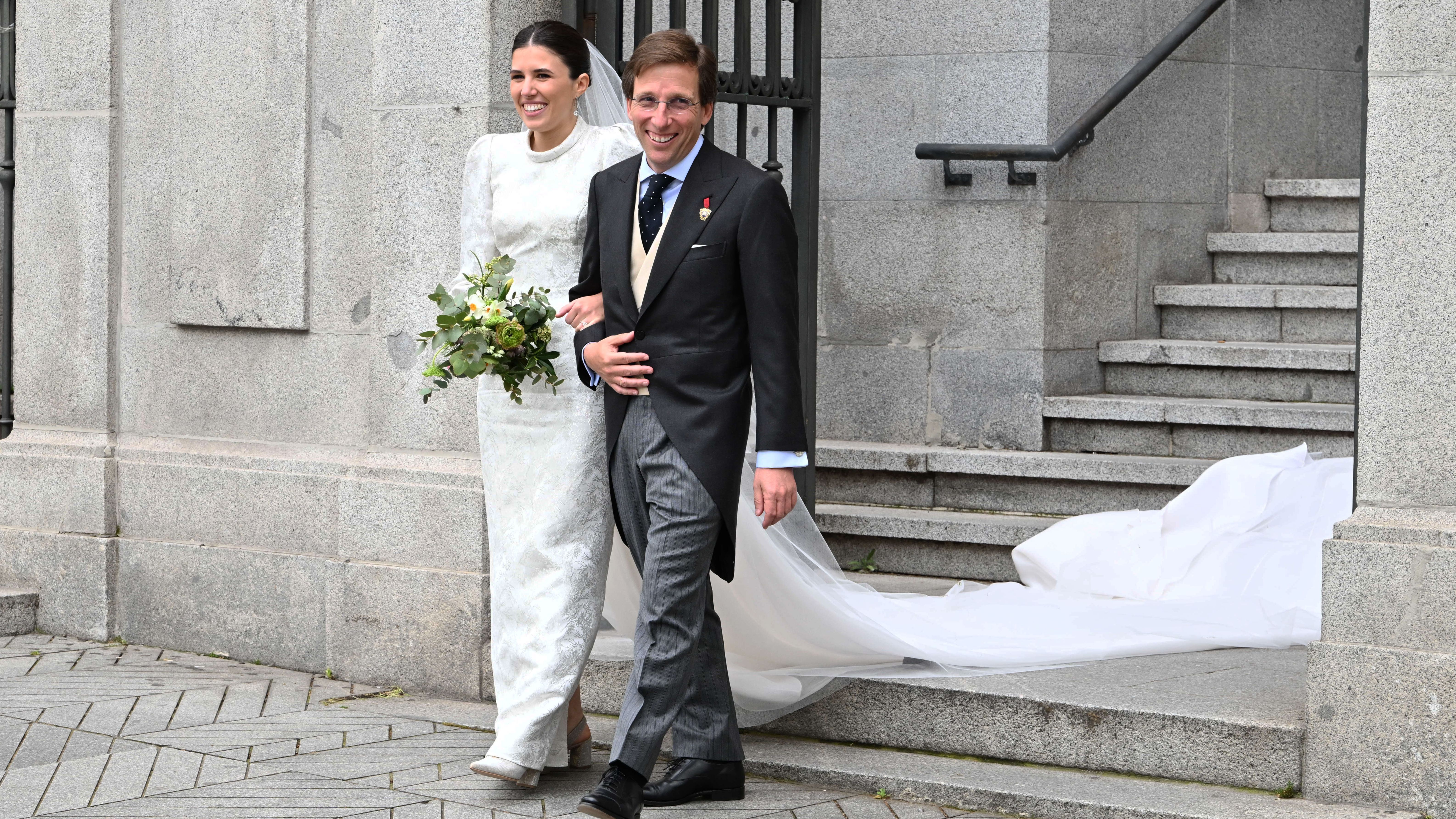 Almeida y Teresa Urquijo en su boda.