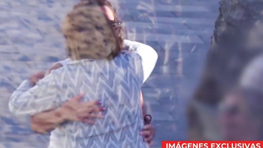 Imágenes exclusivas </p>
<p> El emotivo abrazo de Anabel Pantoja y su madre Merchi disfrutando de un día en familia - Vamos a ver