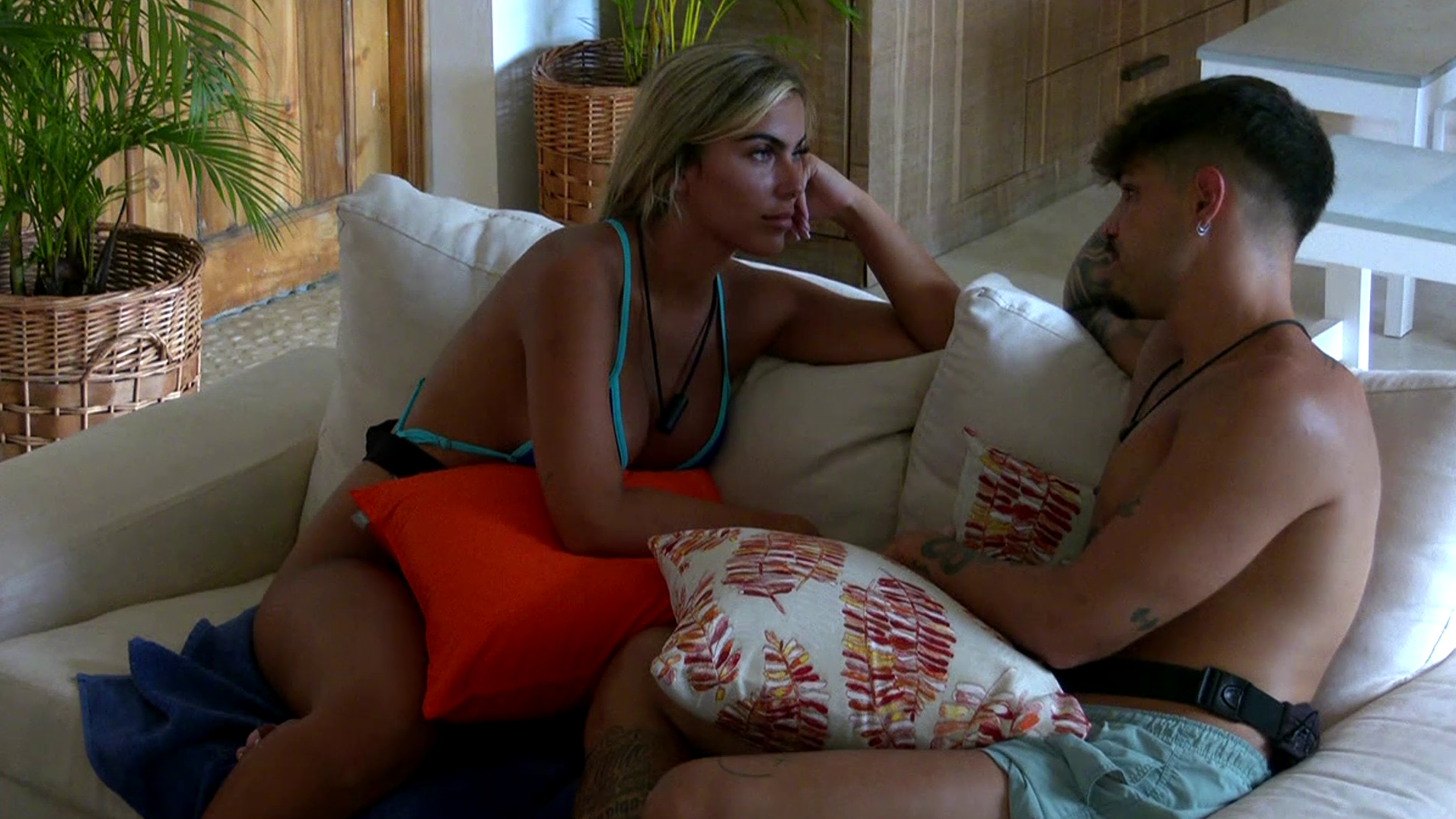 Inédito | Álvaro decide ser sincero y confiesa a Érika su deseo de conocerla: "Quiero tentarme contigo"