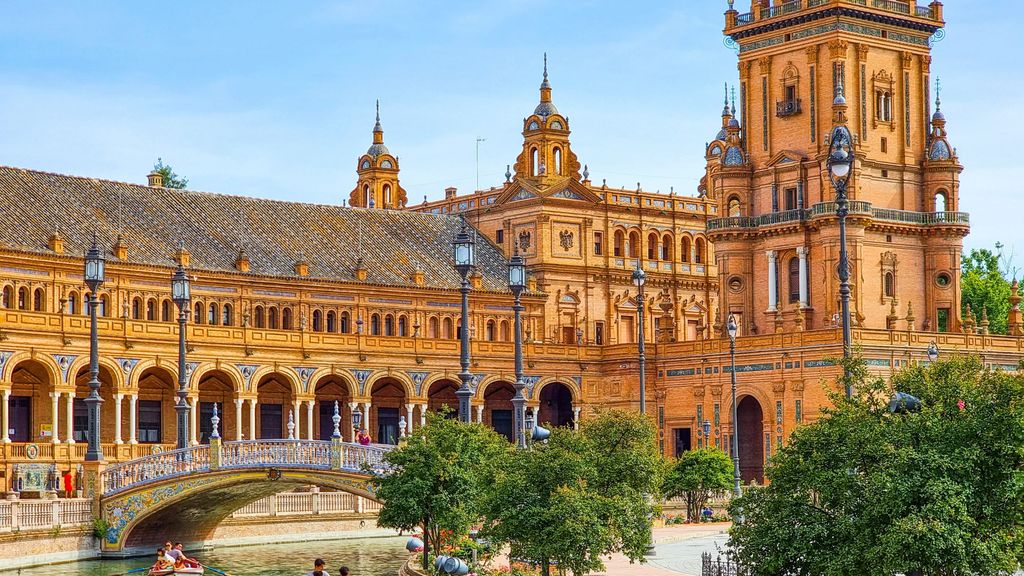 plaza españa sevilla unsplash