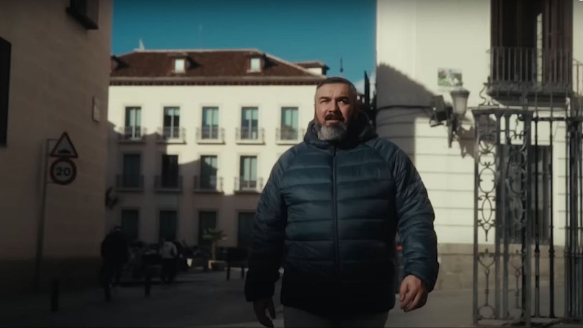 Rober Bodegas en el último vídeo de Pantomima Full sobre la cazadora acolchada