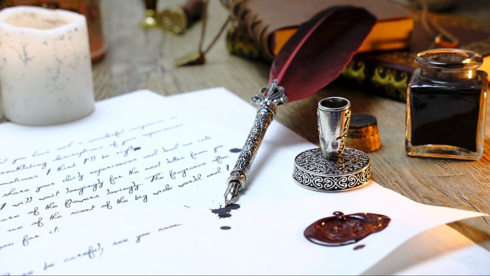 Una carta escrita a pluma y sellada con lacre