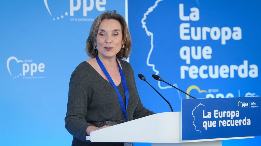 Cuca Gamarra propone una "bajada masiva de impuestos": "Los jóvenes estáis asfixiados"