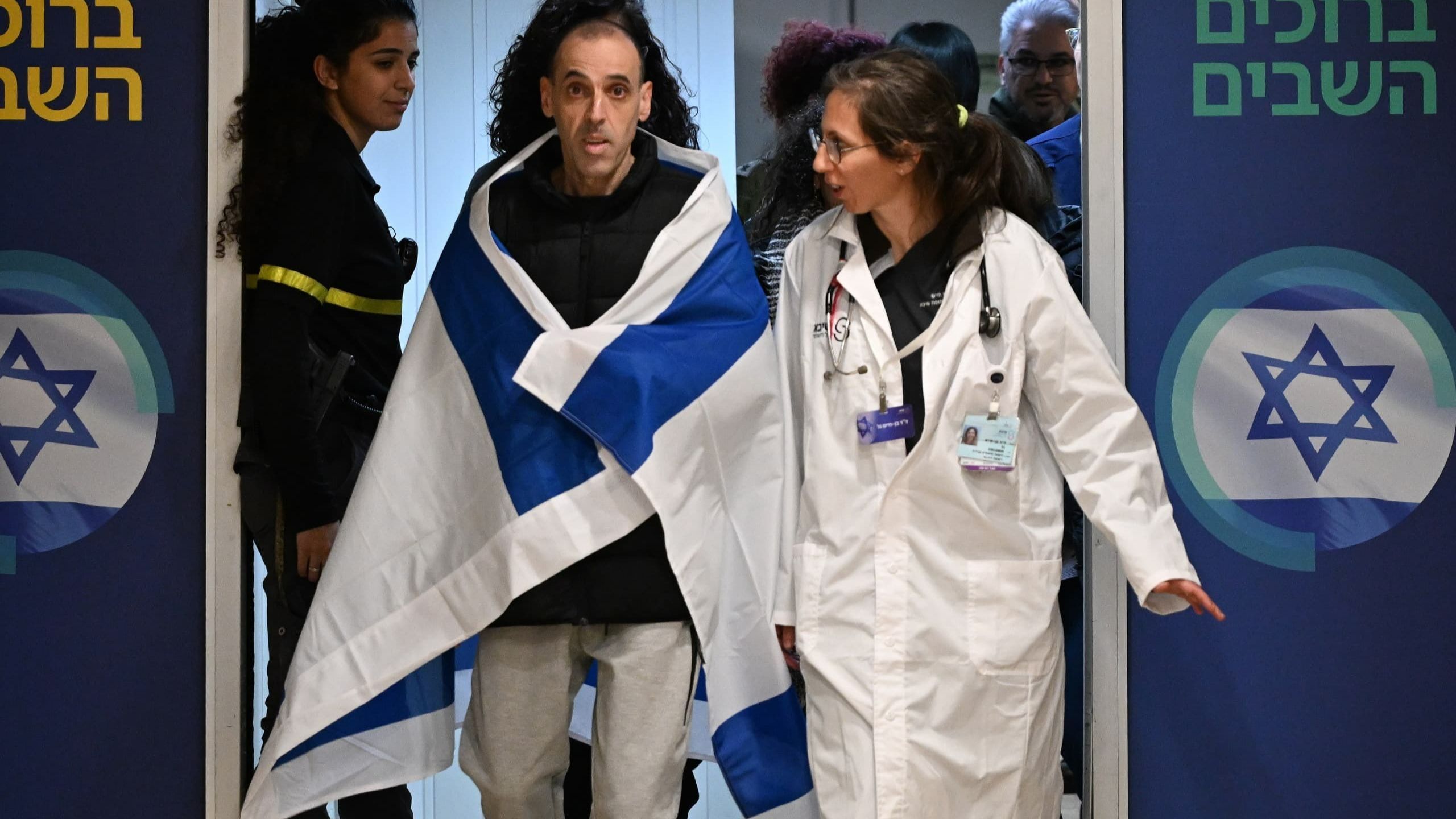 Eli Sharabi, uno de los rehenes israelíes liberados, no sabía que Hamás asesinó a su mujer y dos hijas