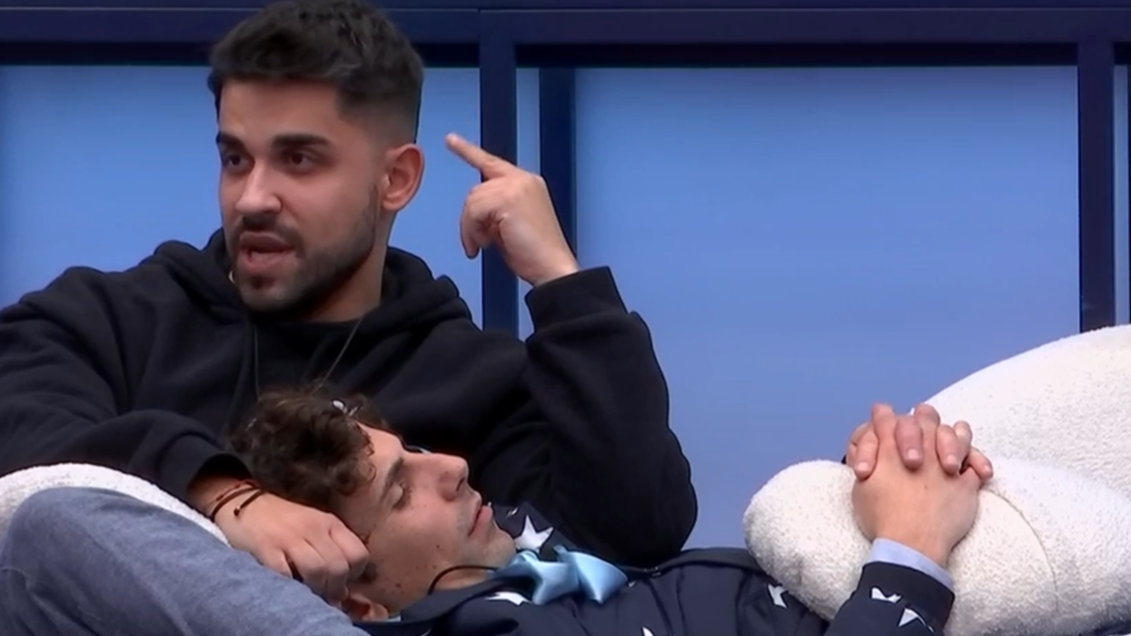 Óscar y Frigenti le hacen un traje a Dani