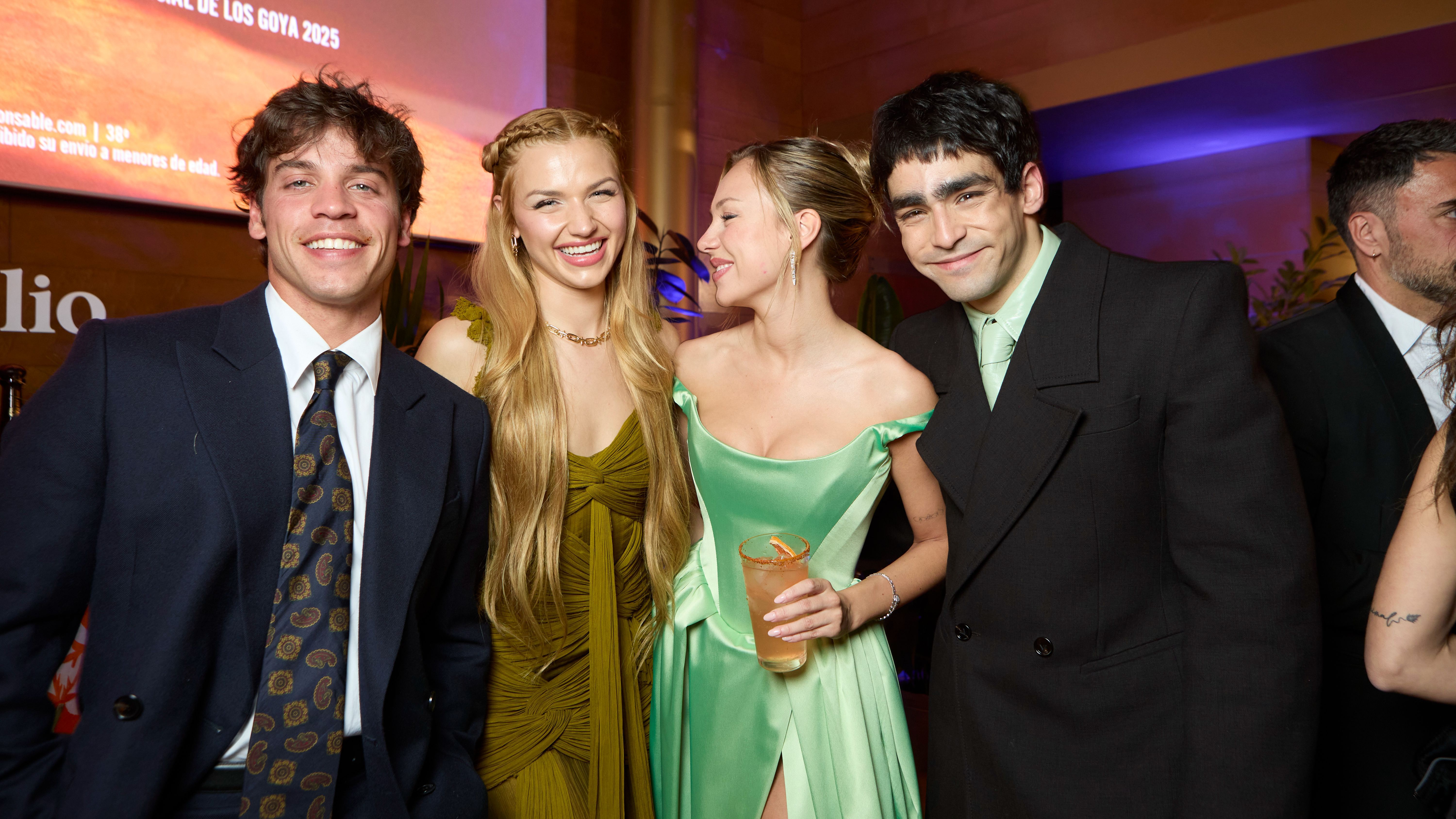Álex Pastrana, Mirela Balic, Ester Expósito y Omar Ayuso