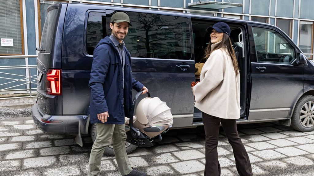 Carlos Felipe y Sofía de Suecia, a la salida del hospital