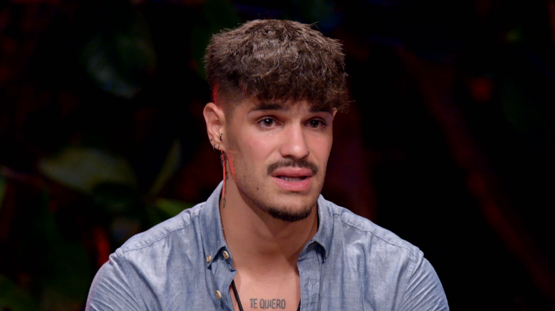 El bajón de Álvaro al descubrir que no puede ver las imágenes de Alba: "Seguro que está sufriendo"