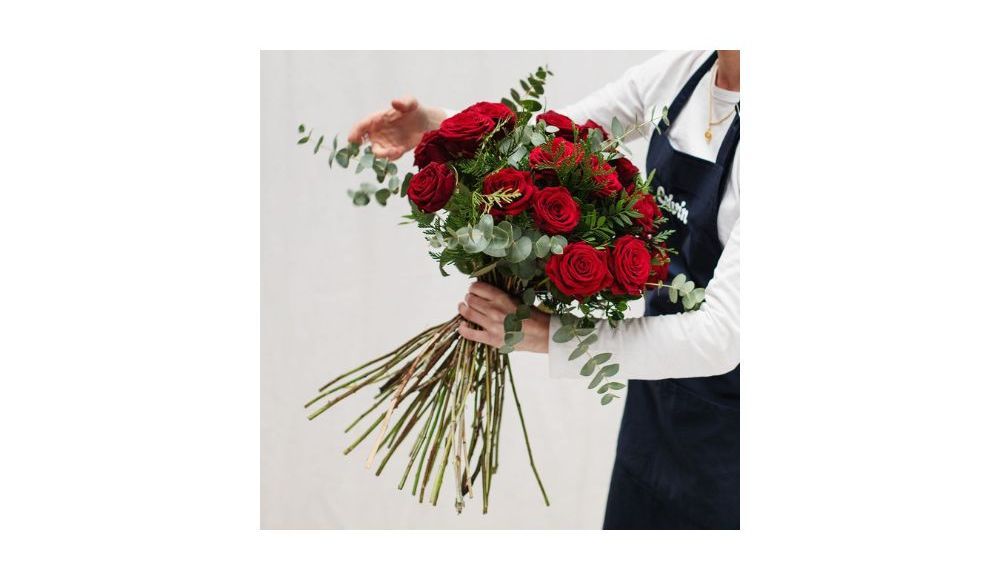 Ramo de 24 rosas rojas de Colvin