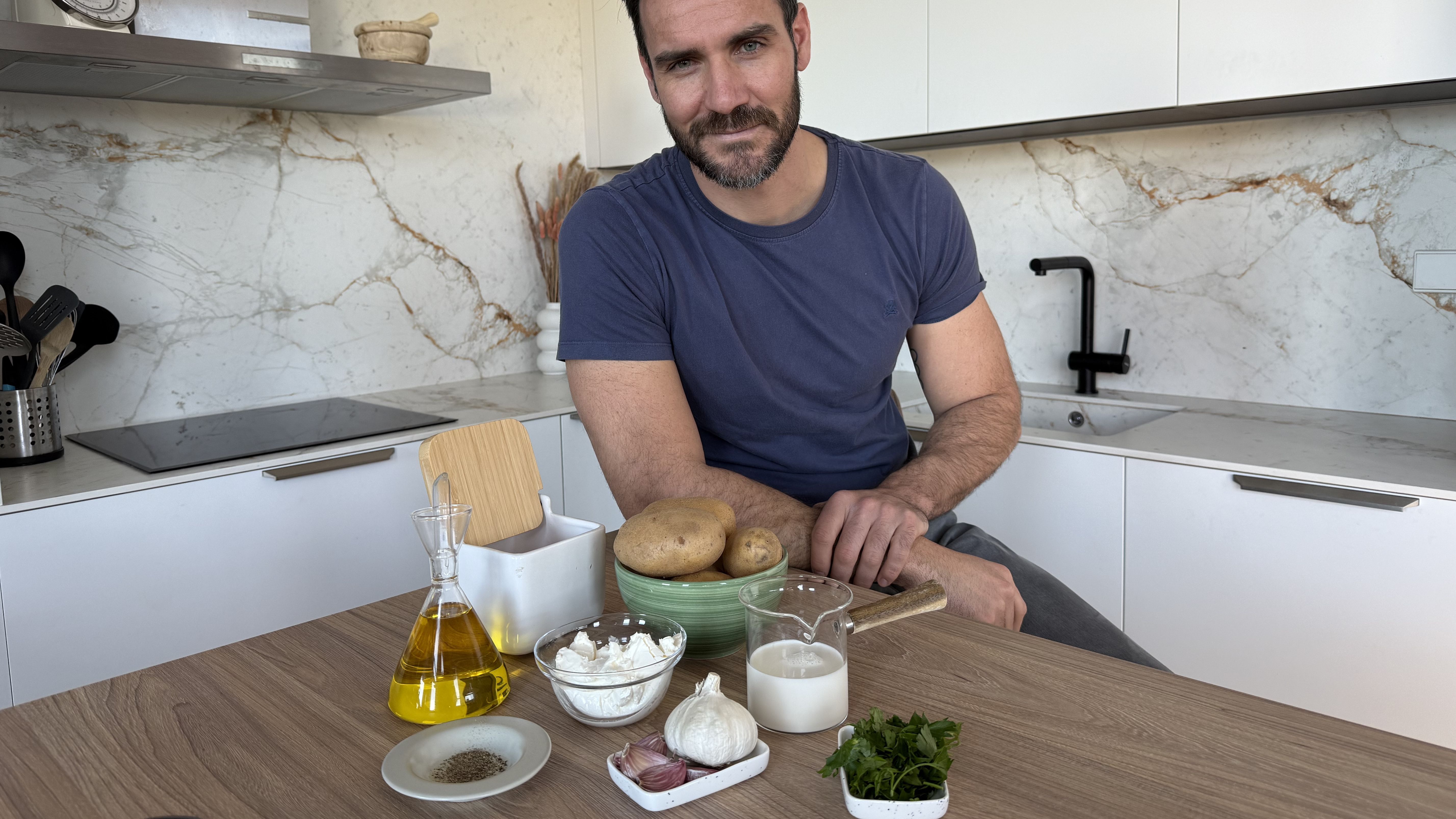 Los ingredientes de las patatas Hasselback de Saúl Craviotto