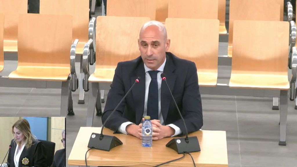 Luis Rubiales declara en el juicio por el beso a Jennifer Hermoso