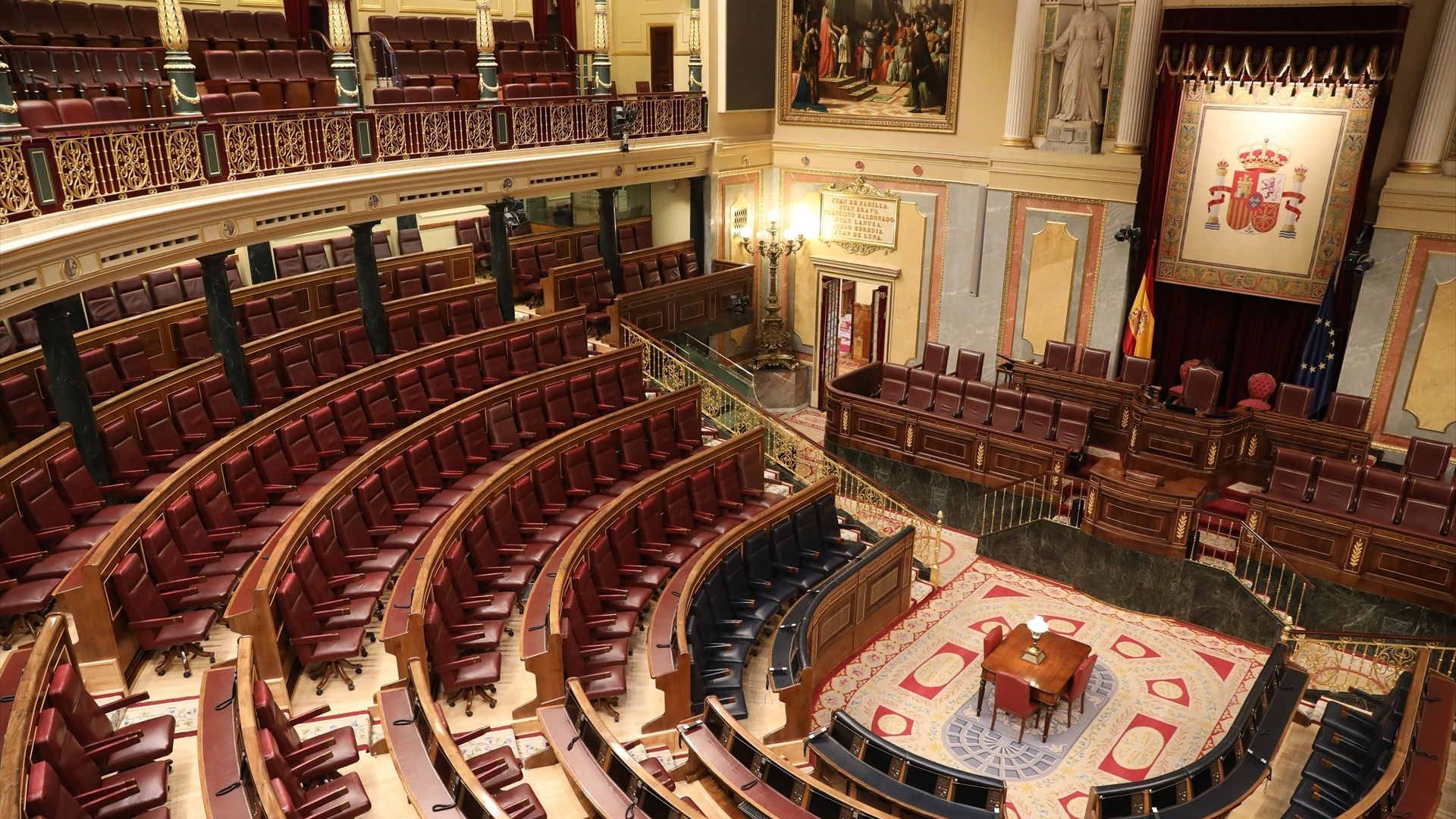 Plano general del hemiciclo del Congreso de los Diputados vacío