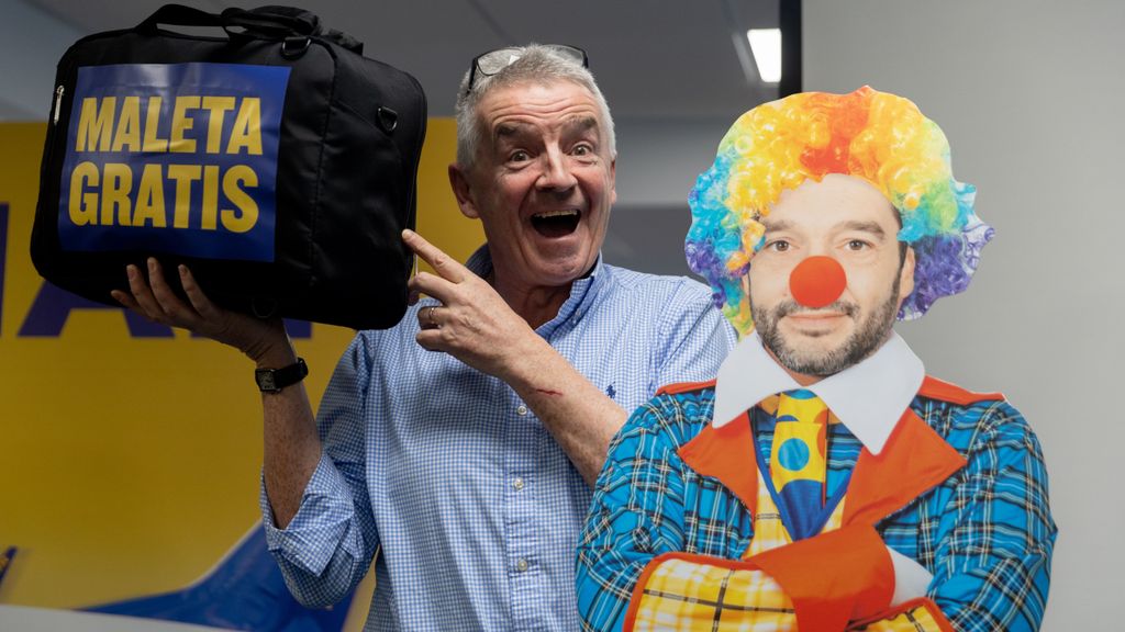 Ryanair viste de payaso a Bustinduy en una campaña y él responde: "Lo que me ofende es cómo trata a los consumidores"