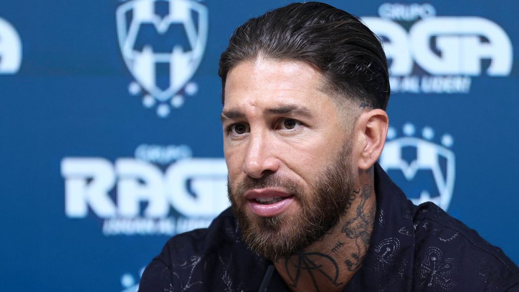 Sergio Ramos en la rueda de prensa de su nuevo equipo