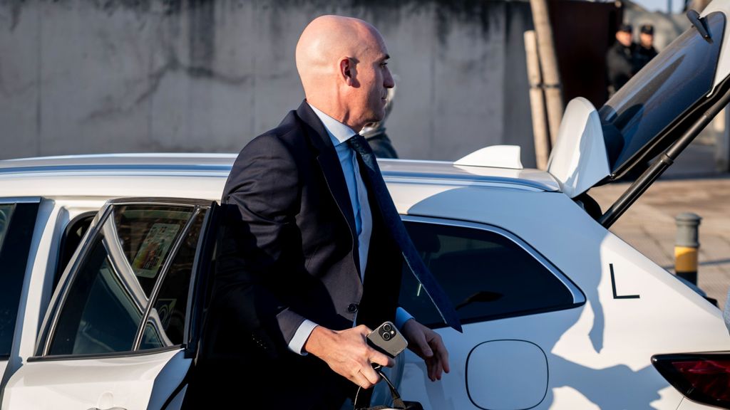 Un perito en lectura de labios encargado por Rubiales dice que pidió un besito