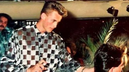 Jesús Calleja, de joven, en su etapa como peluquero