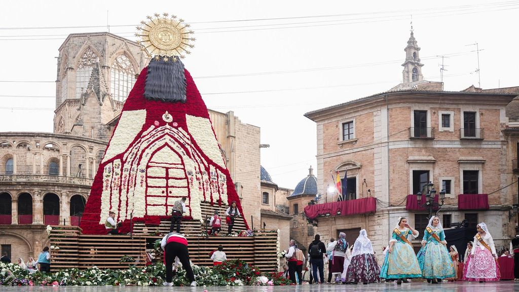 Ofrenda al Virgen de 2024