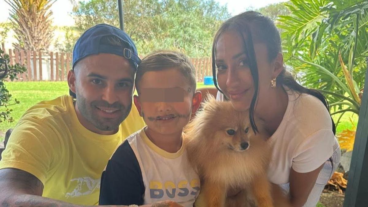 Aurah Ruiz y Jesé con su hijo Nyan