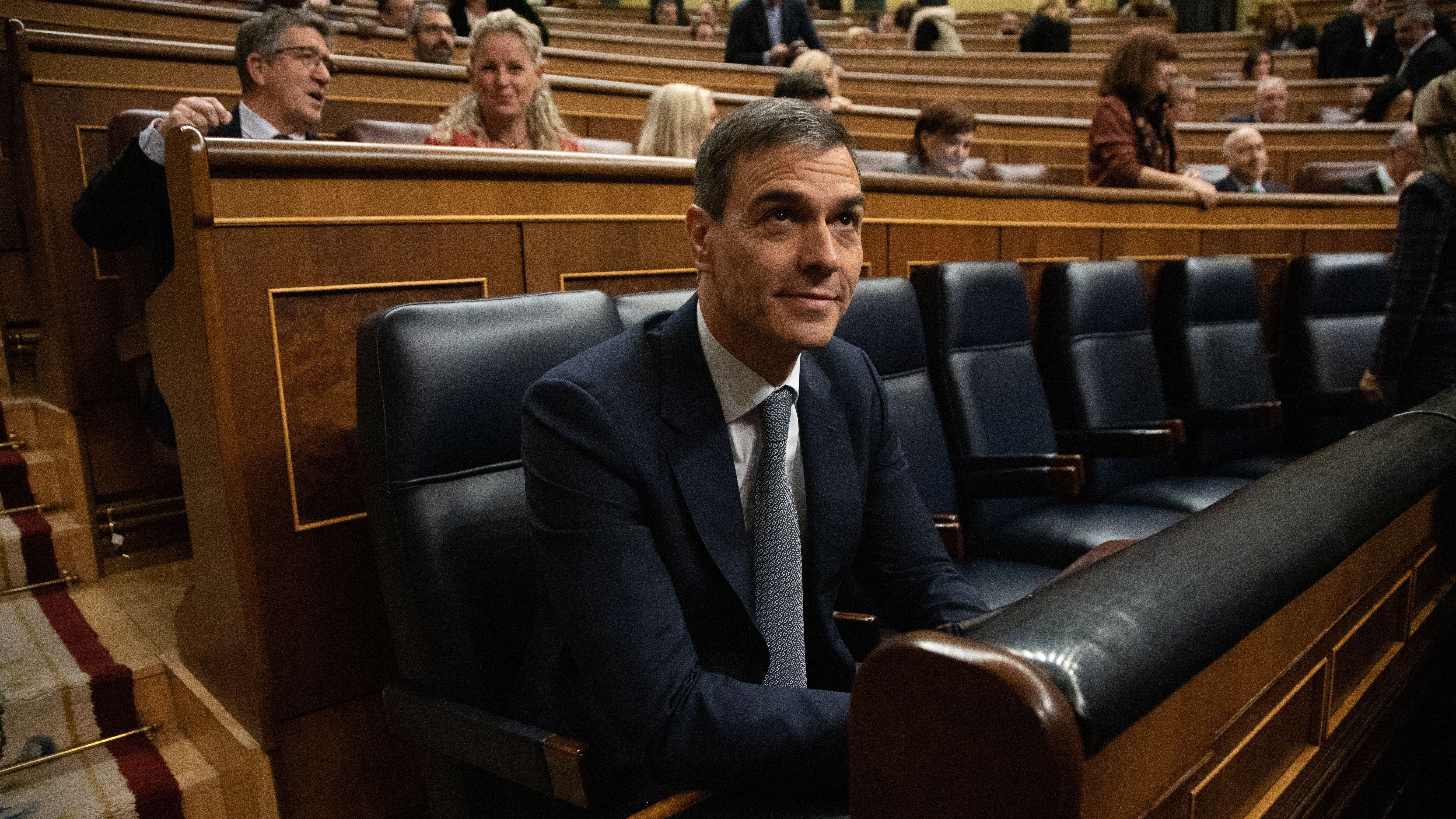 El PSOE, con el 33,44% de los votos, primera fuerza política distanciándose en 5,3 puntos del PP, según el CIS