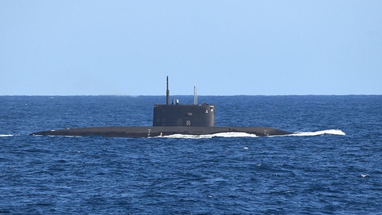 Un submarino ruso en El Estrecho pone en alerta al Ejército español